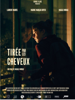 Tir&eacute;e par les cheveux